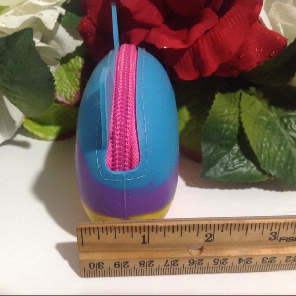 NWOT Silicone Coin Purse Cat Face with Ears - Picture 9 of 10